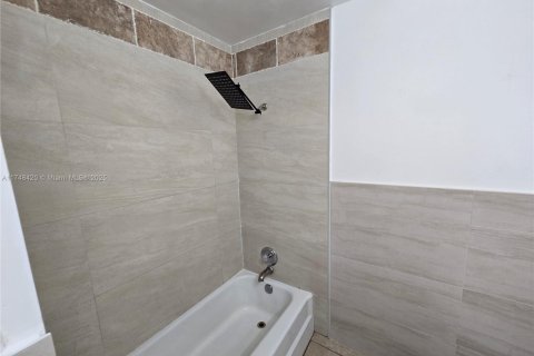 Villa ou maison à louer à Fort Lauderdale, Floride: 3 chambres, 106.65 m2 № 1940649 - photo 19