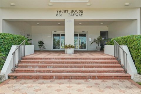 Condo in Clearwater, Florida, 3 bedrooms  № 1545883 - photo 4