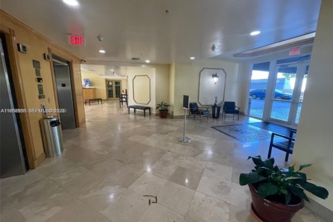 Condominio en alquiler en Miami, Florida, 1 dormitorio, 56.21 m2 № 2008663 - foto 8