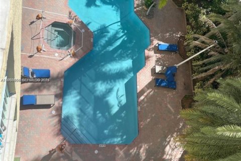 Condominio en alquiler en Miami, Florida, 1 dormitorio, 56.21 m2 № 2008663 - foto 9