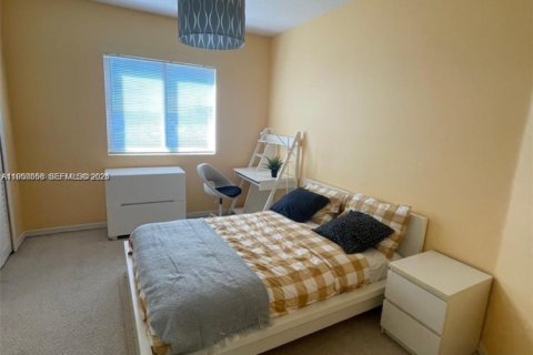 Condominio en alquiler en Miami, Florida, 1 dormitorio, 56.21 m2 № 2008663 - foto 6