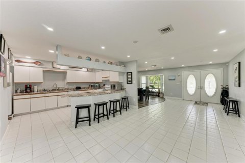 House in Punta Gorda, Florida 3 bedrooms, 191.94 sq.m. № 1793471 - photo 15