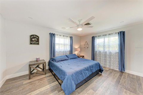 House in Punta Gorda, Florida 3 bedrooms, 191.94 sq.m. № 1793471 - photo 21