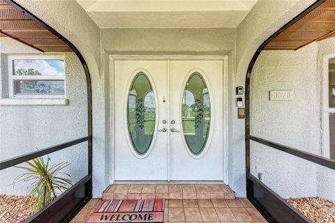 House in Punta Gorda, Florida 3 bedrooms, 191.94 sq.m. № 1793471 - photo 4