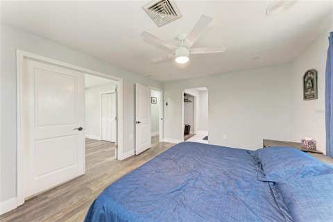 House in Punta Gorda, Florida 3 bedrooms, 191.94 sq.m. № 1793471 - photo 24