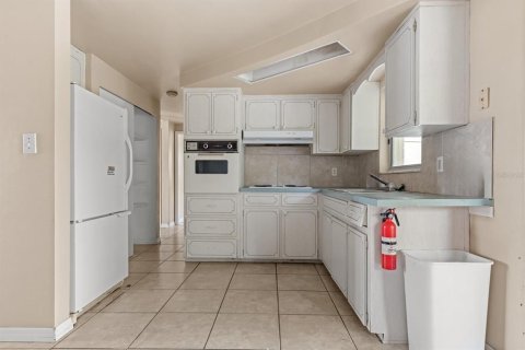 Casa en venta en Holiday, Florida, 2 dormitorios, 97.27 m2 № 1908775 - foto 4