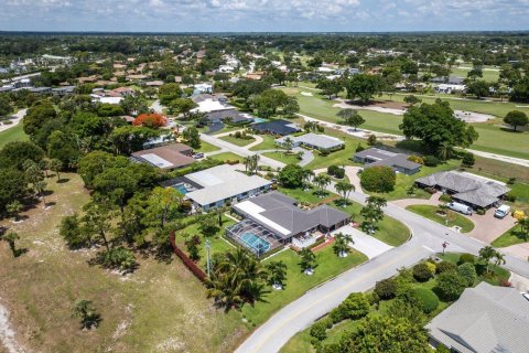 House in Atlantis, Florida 3 bedrooms, 295.15 sq.m. № 1224851 - photo 1