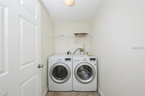 Condo in Sarasota, Florida, 3 bedrooms  № 2226087 - photo 22