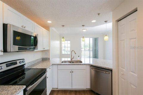 Condo in Sarasota, Florida, 3 bedrooms  № 2226087 - photo 9