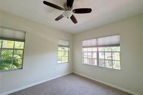 Condo in Sarasota, Florida, 3 bedrooms  № 2226087 - photo 19