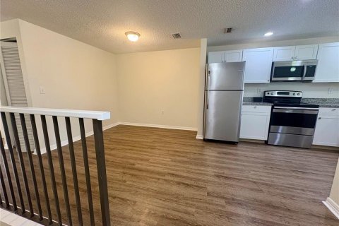 Condo in Sarasota, Florida, 3 bedrooms  № 2226087 - photo 8