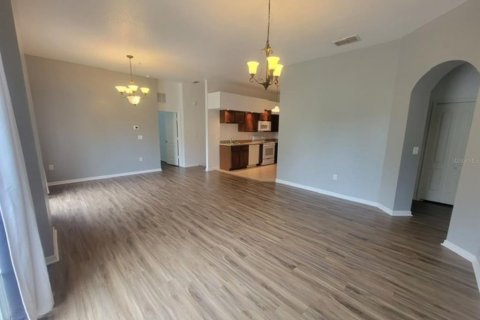 Condo in Winter Garden, Florida, 2 bedrooms  № 2225324 - photo 2