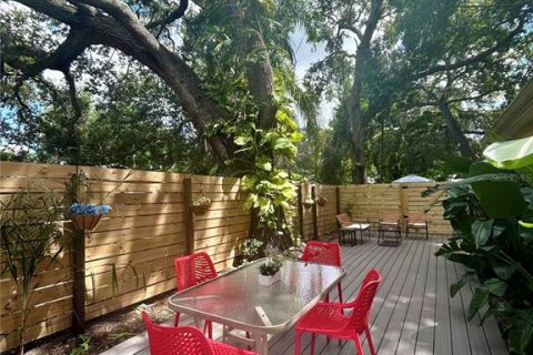 Villa ou maison à louer à Gulfport, Floride: 3 chambres, 119.75 m2 № 2104281 - photo 17