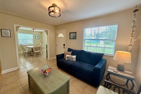 Villa ou maison à louer à Gulfport, Floride: 3 chambres, 119.75 m2 № 2104281 - photo 4