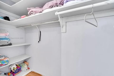 Снять в аренду квартиру в Халландейл-Бич, Флорида 2 спальни, 133.78м2, № 1963243 - фото 20