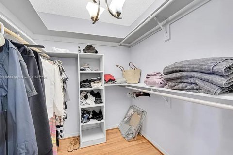 Снять в аренду квартиру в Халландейл-Бич, Флорида 2 спальни, 133.78м2, № 1963243 - фото 26