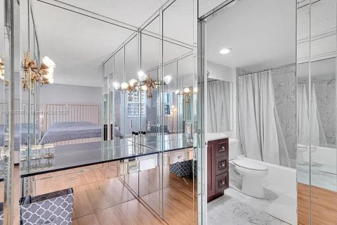 Снять в аренду квартиру в Халландейл-Бич, Флорида 2 спальни, 133.78м2, № 1963243 - фото 25