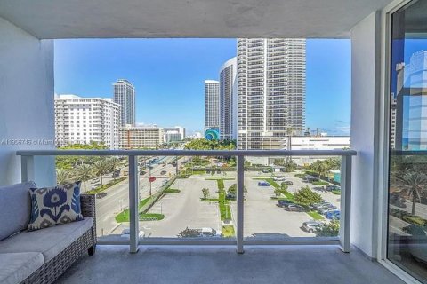 Снять в аренду квартиру в Халландейл-Бич, Флорида 2 спальни, 133.78м2, № 1963243 - фото 28