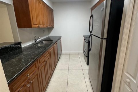 Condo à Miami, Floride, 3 chambres  № 2017260