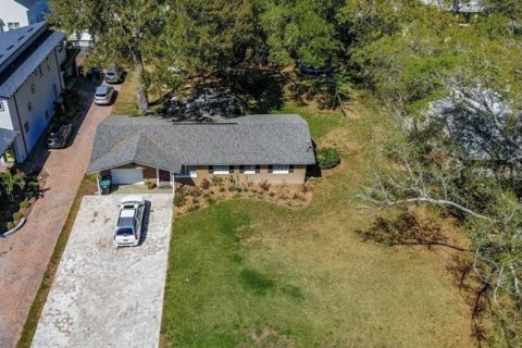 House in Orlando, Florida 3 bedrooms, 138.7 sq.m. № 1822297 - photo 1