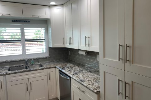 Copropriété à vendre à Stuart, Floride: 2 chambres, 105.44 m2 № 2090706 - photo 10