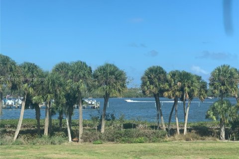 Copropriété à vendre à Stuart, Floride: 2 chambres, 105.44 m2 № 2090706 - photo 3