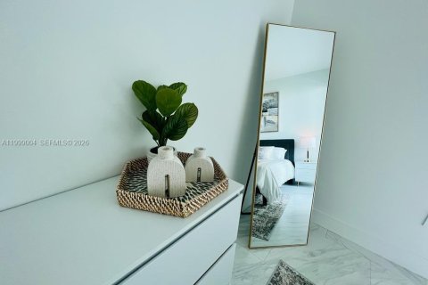 Condominio en alquiler en Miami, Florida, 2 dormitorios, 103.4 m2 № 2060942 - foto 13