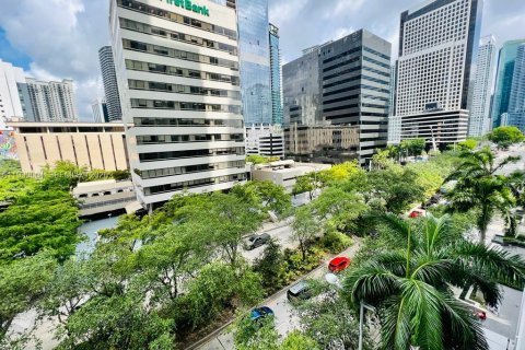 Condominio en alquiler en Miami, Florida, 2 dormitorios, 103.4 m2 № 2060942 - foto 17