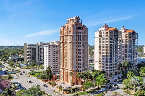 Condominio en venta en Coral Gables, Florida, 3 dormitorios, 366.87 m2 № 1977731 - foto 1