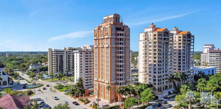 Condominio en Coral Gables, Florida, 3 dormitorios № 1977731