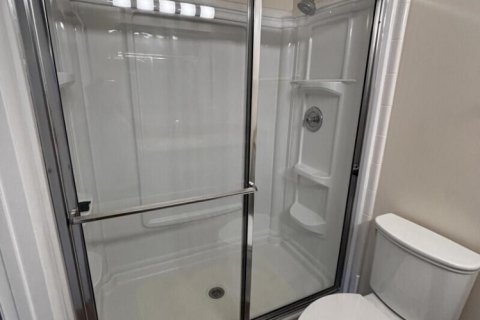House in Port St. Lucie, Florida 2 bedrooms, 117.06 sq.m. № 2146709 - photo 8