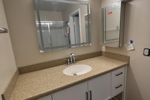 House in Port St. Lucie, Florida 2 bedrooms, 117.06 sq.m. № 2146709 - photo 9