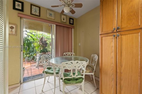 Купить кондоминиум в Майами, Флорида 2 спальни, 95.13м2, № 2028086 - фото 20