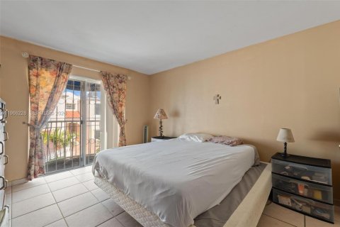 Купить кондоминиум в Майами, Флорида 2 спальни, 95.13м2, № 2028086 - фото 17
