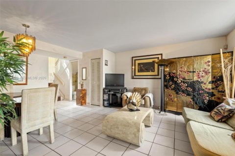 Купить кондоминиум в Майами, Флорида 2 спальни, 95.13м2, № 2028086 - фото 7