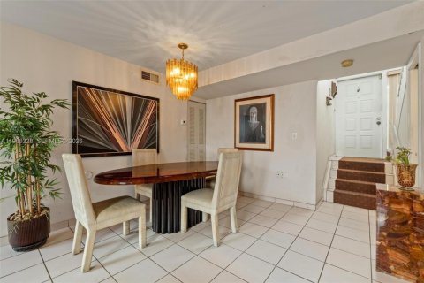 Купить кондоминиум в Майами, Флорида 2 спальни, 95.13м2, № 2028086 - фото 6