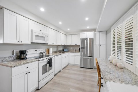 Купить кондоминиум в Помпано-Бич, Флорида 3 комнаты, 150.5м2, № 2260210 - фото 13