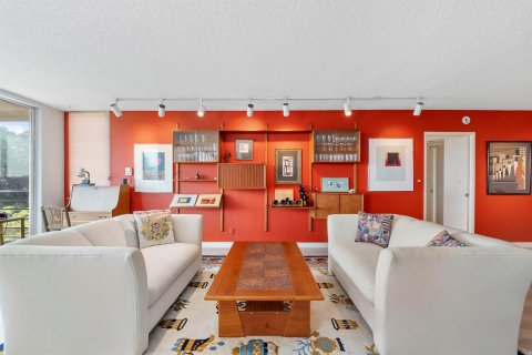 Купить кондоминиум в Помпано-Бич, Флорида 3 комнаты, 150.5м2, № 2260210 - фото 6