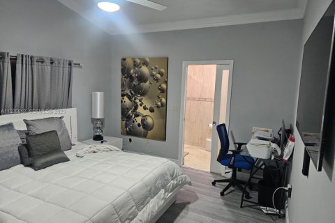 Villa ou maison à louer à Miami, Floride: 3 chambres, 164.53 m2 № 1987403 - photo 24
