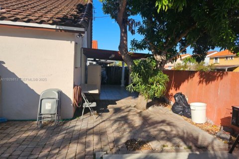 Villa ou maison à louer à Miami, Floride: 3 chambres, 164.53 m2 № 1987403 - photo 27