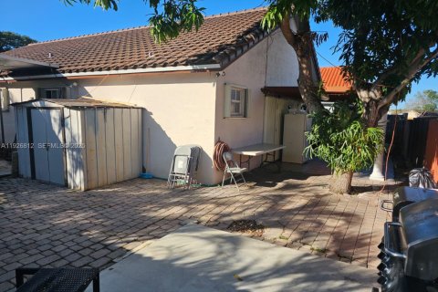 Villa ou maison à louer à Miami, Floride: 3 chambres, 164.53 m2 № 1987403 - photo 11