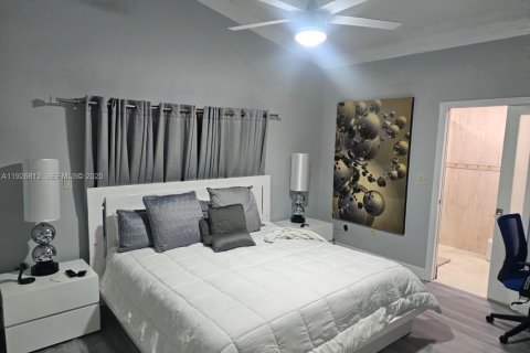 Villa ou maison à louer à Miami, Floride: 3 chambres, 164.53 m2 № 1987403 - photo 23