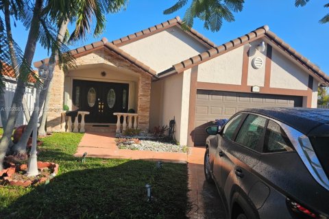 Villa ou maison à louer à Miami, Floride: 3 chambres, 164.53 m2 № 1987403 - photo 1