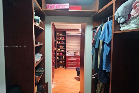 Villa ou maison à louer à Miami, Floride: 3 chambres, 164.53 m2 № 1987403 - photo 15