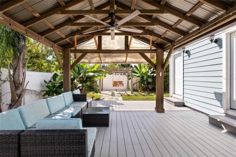 Casa en venta en Tampa, Florida, 3 dormitorios, 104.52 m2 № 2396005 - foto 2