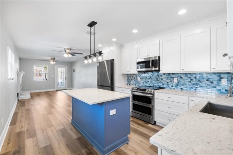 Casa en venta en Tampa, Florida, 3 dormitorios, 104.52 m2 № 2396005 - foto 17