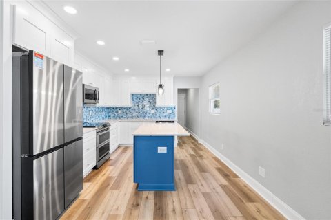 Casa en venta en Tampa, Florida, 3 dormitorios, 104.52 m2 № 2396005 - foto 14