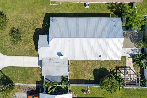 Casa en venta en Tampa, Florida, 3 dormitorios, 104.52 m2 № 2396005 - foto 3