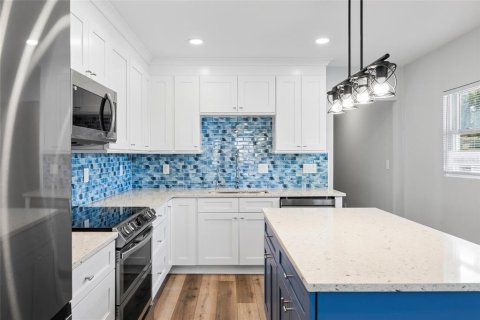 Casa en venta en Tampa, Florida, 3 dormitorios, 104.52 m2 № 2396005 - foto 18