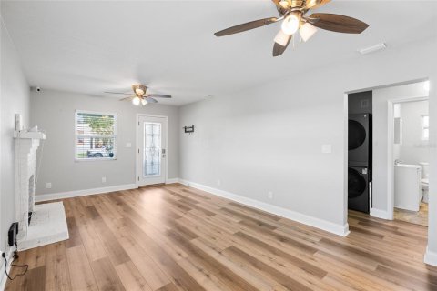 Casa en venta en Tampa, Florida, 3 dormitorios, 104.52 m2 № 2396005 - foto 11
